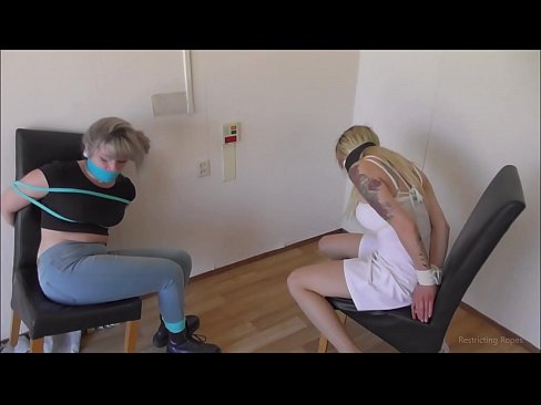 ❤️ Dipendente / legato e imbavagliato / damigella in pericolo ❌ Video di sessoal it.shufflesex.ru ️❤