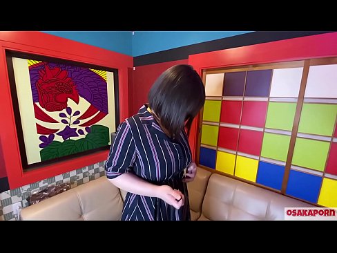 ❤️ Puttana giapponese con grandi tette si masturba con sex toys e ha un orgasmo. Parla in un'intervista della sua esperienza di scopata. Tette enormi e figa pelosa che geme forte. Osakaporn ❌ Video di sessoal it.shufflesex.ru ️❤